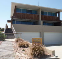 Relax At Tipara - Accommodation Redcliffe