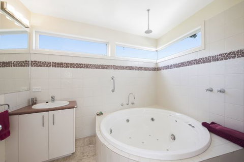 Seascape Apollo Bay - Accommodation Redcliffe 7