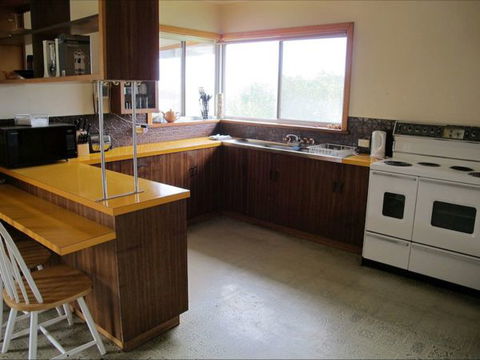 Views Over Lake George - Accommodation Redcliffe 2