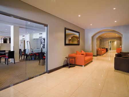 Travelodge Perth - Accommodation Redcliffe 3