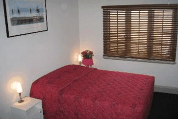 The Emperors Crown - Accommodation Redcliffe 3