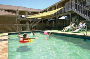 City Colonial Motor Inn - Accommodation Redcliffe 0