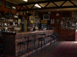 Port Albert Hotel - Accommodation Redcliffe 1