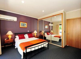 Portside Executive Apartments - Accommodation Redcliffe 1