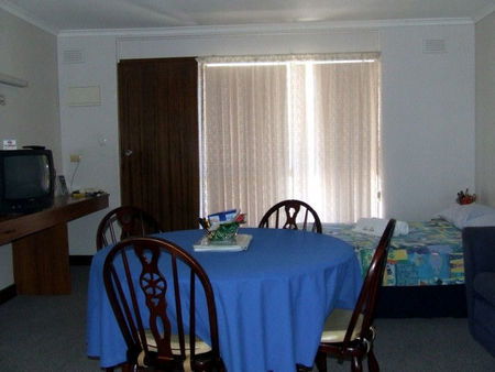 Beachport Motor Inn - Accommodation Redcliffe 1