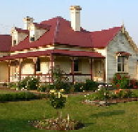Cambridge House - Accommodation Redcliffe