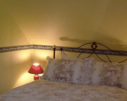 Hamilton Old School House Cottages - Accommodation Redcliffe
