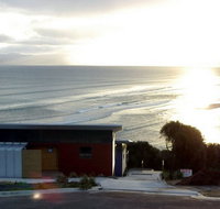 Freycinet Beach Apartments - Accommodation Redcliffe