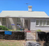 Holly's Holiday Home - Accommodation Redcliffe