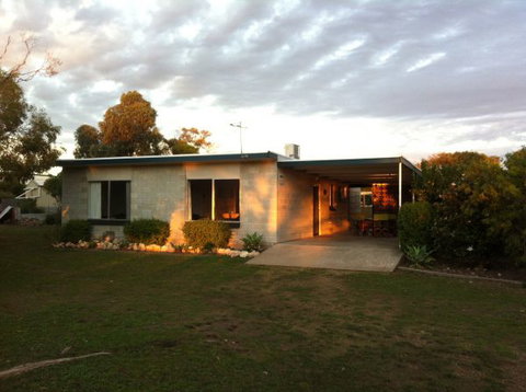 Umall - Accommodation Redcliffe 0