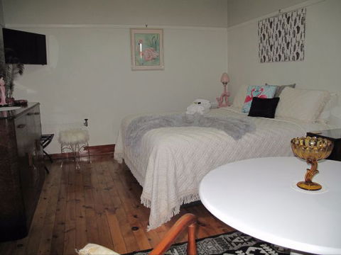 B&B Wodonga - Art Deco Accommodation - Accommodation Redcliffe 2