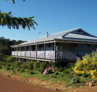 Blue House Bed and Breakfast - Accommodation Redcliffe