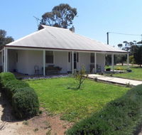 Great Grandpa Henry Retreat - Accommodation Redcliffe