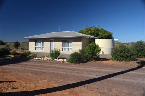 Hillview - Accommodation Redcliffe 0