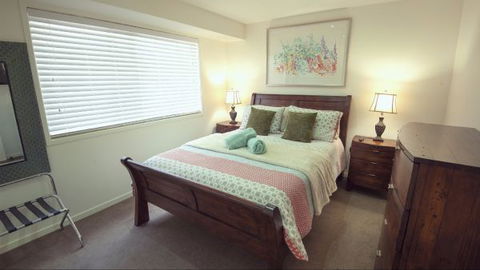 Lake View Elizabeth Beach - Accommodation Redcliffe 3
