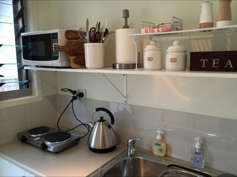 Lake View Elizabeth Beach - Accommodation Redcliffe 7