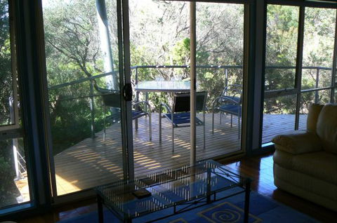 Sandy Point Beach Escape - Accommodation Redcliffe 4