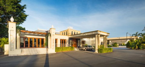 Shangri La Gardens Motel And Function Centre - Accommodation Redcliffe 1
