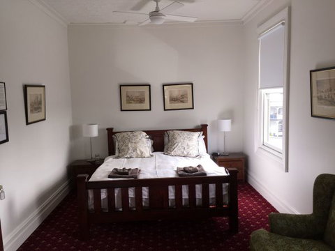 The Corner Hotel Alexandra - Accommodation Redcliffe 0