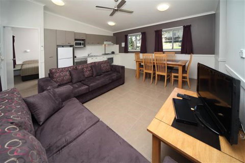 Ulladulla Headland Holiday Park - Accommodation Redcliffe 2