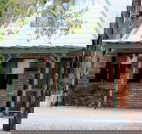 Caves Road Chalets - Accommodation Redcliffe