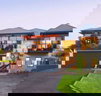 Downton Villa - Accommodation Redcliffe