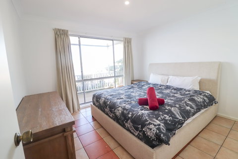 El Lago Jetty - Accommodation Redcliffe 5