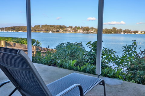 El Lago Jetty - Accommodation Redcliffe 8