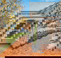 Grandview Accommodation - The Elm Tree Apartments - Accommodation Redcliffe