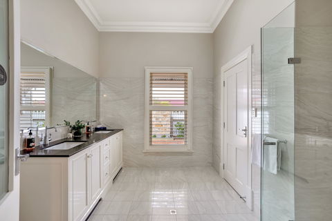 Grandview Accommodation - The Elm Tree Apartments - Accommodation Redcliffe 8