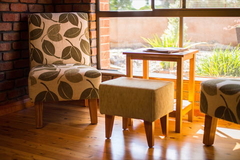 The Creek Cottage - Accommodation Redcliffe 5
