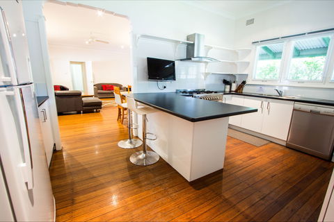 The Retreat Port Stephens - Accommodation Redcliffe 2