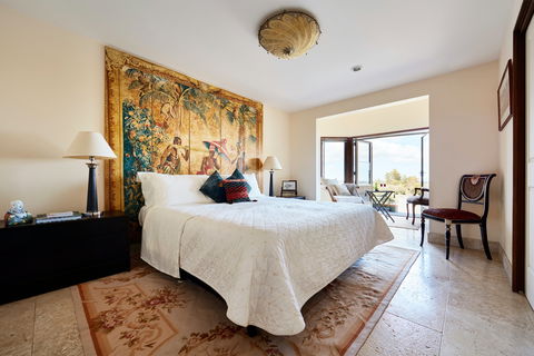 The Church House Gourmet Retreat - Accommodation Redcliffe 6