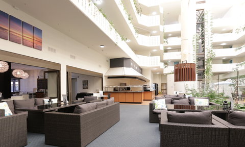 Atrium Hotel Mandurah - Accommodation Redcliffe 1