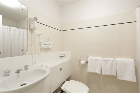 Atrium Hotel Mandurah - Accommodation Redcliffe 6