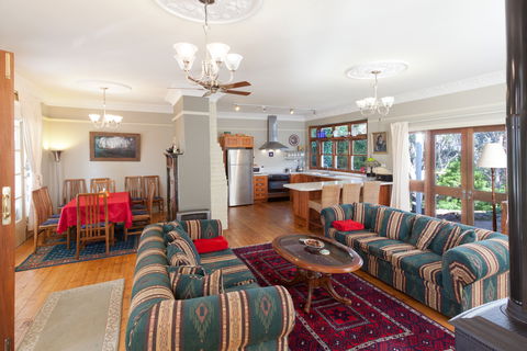 Blue Peace: Blue Mountains Home - Accommodation Redcliffe 1
