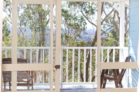Blue Peace: Blue Mountains Home - Accommodation Redcliffe 4