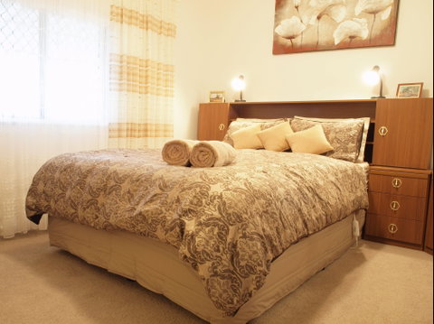 Capon Cottage - Accommodation Redcliffe 1