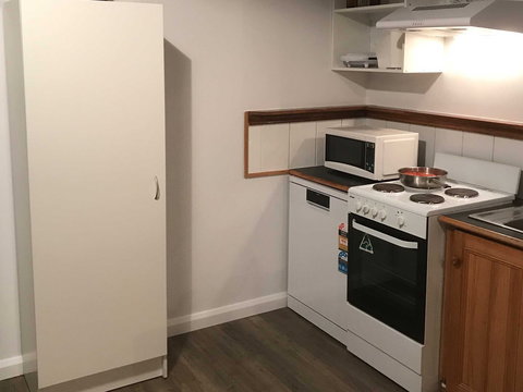 Derby Digs Cottage - Accommodation Redcliffe 5
