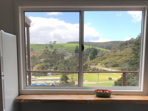 Derby Digs Cottage - Accommodation Redcliffe 9