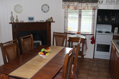 Dillons Cottage Stanthorpe - Accommodation Redcliffe 3