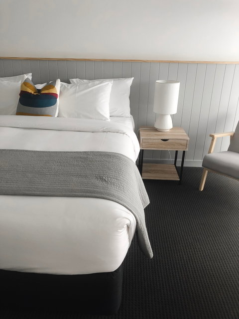 Eight Spence - Accommodation Redcliffe 2