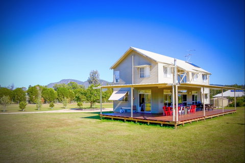 Hunter Olive House - Accommodation Redcliffe 0
