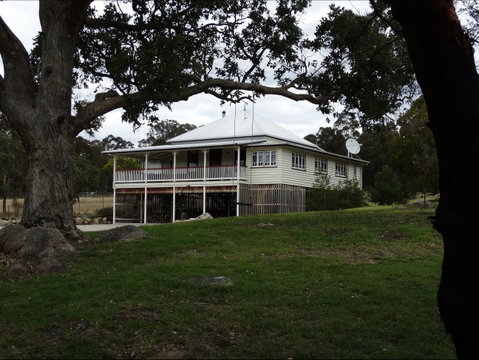 Loughmore House And Cottage - Accommodation Redcliffe 0
