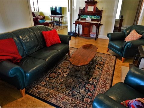 Loughmore House And Cottage - Accommodation Redcliffe 3