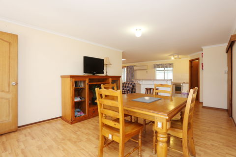 Moonta Bay Accommodation - Accommodation Redcliffe 1
