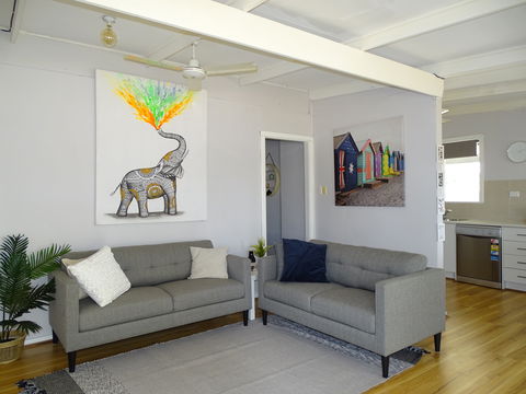 Play On Moontana - Accommodation Redcliffe 2