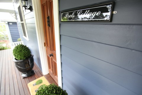 Poets Cottage - Accommodation Redcliffe 1