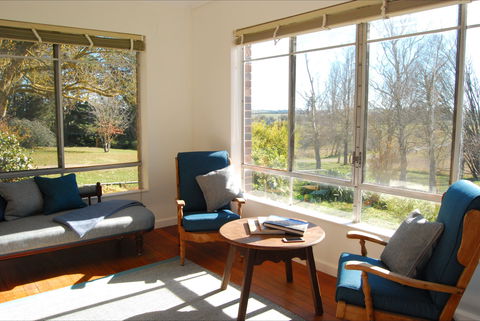 Roslyn Estate Farmhouse - Accommodation Redcliffe 2