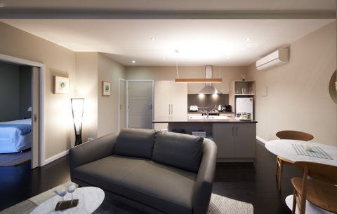 StoneTryst Spa Villas - Accommodation Redcliffe 4